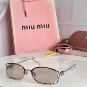 MIU MIU SMU 58Y Sunglasses