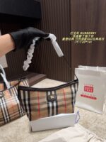 תיק BURBERRY