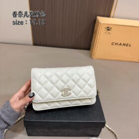תיק צד CHANEL