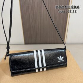 תיק BALENCIAGA x ADIDAS