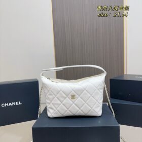 תיק CHANEL