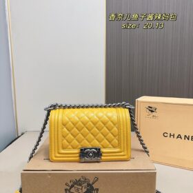 תיק CHANEL