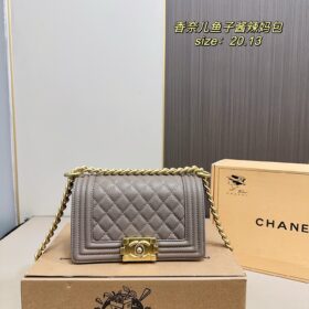 תיק CHANEL
