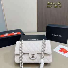 תיק CHANEL