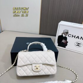 תיק CHANEL