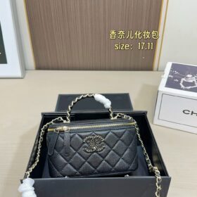 תיק CHANEL