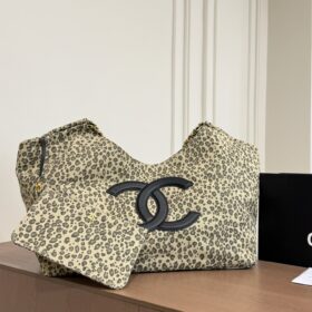 תיק CHANEL