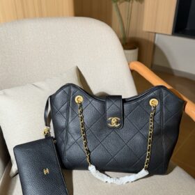 תיק Tote CHANEL