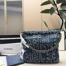 תיק CHANEL