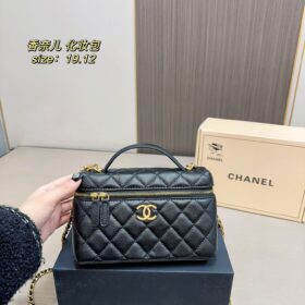 תיק CHANEL