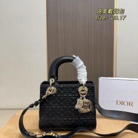 DIOR PS662