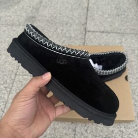 UGG TZ07