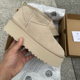 UGG