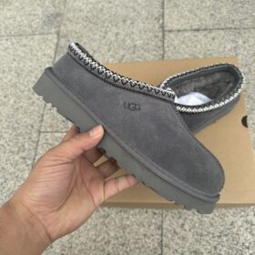 UGG TZ34