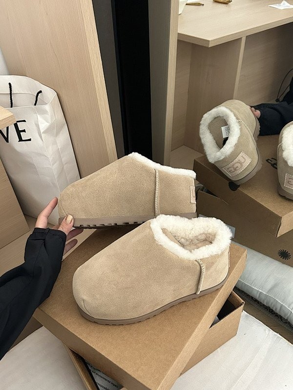 UGG-265 נעלי UGG – תמונה 1