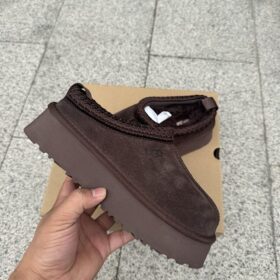 UGG TZ16