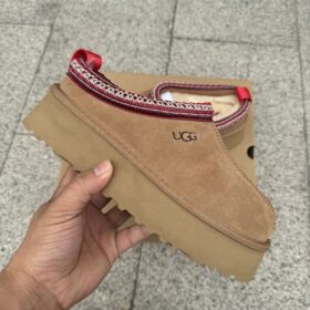 UGG TZ01