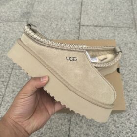 UGG TZ03