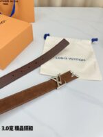 ⁦חגורת Louis Vuitton⁩ – תמונה ⁦2⁩
