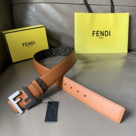 חגורה FENDI