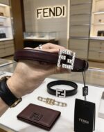 חגורה FENDI