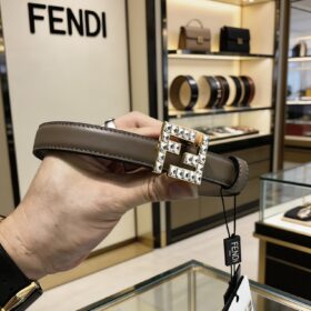 חגורה FENDI