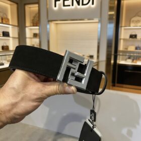 חגורה FENDI