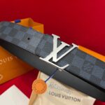 ⁦חגורה LOUIS VUITTON⁩ – תמונה ⁦2⁩