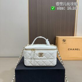 תיק CHANEL