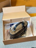 ⁦תיק LOUIS VUITTON⁩ – תמונה ⁦3⁩