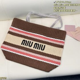 תיק MIU MIU