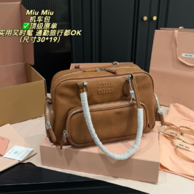 תיק MIU MIU