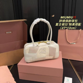 תיק MIU MIU