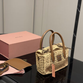 תיק MIU MIU Tote