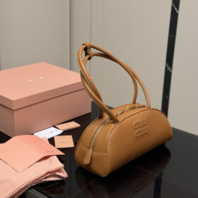 תיק MIU MIU