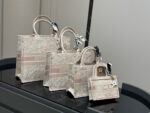תיק DIOR Book Tote