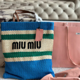 תיק MIU MIU