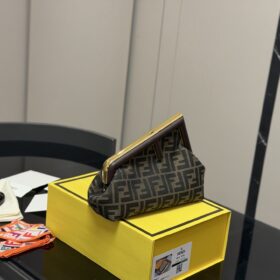 תיק FENDI