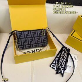 תיק FENDI