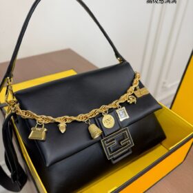תיק FENDI