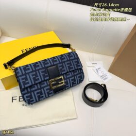 תיק FENDI Baguette