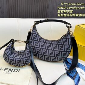 תיק FENDI