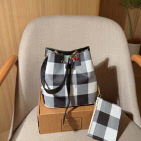 תיק COACH Bucket