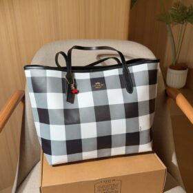 תיק COACH Tote